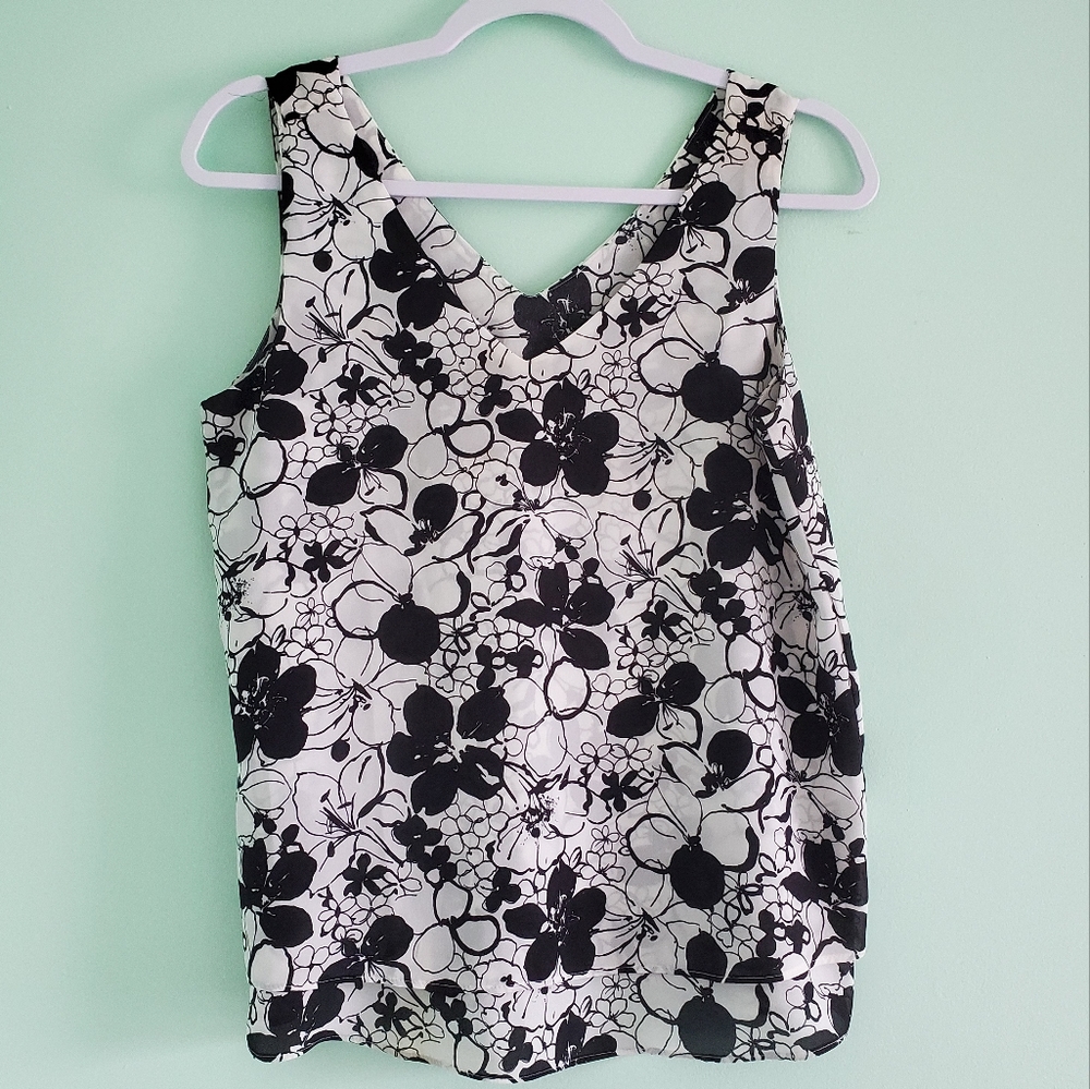 Ann Taylor Factory White Floral Tank, V-neck Petite SP